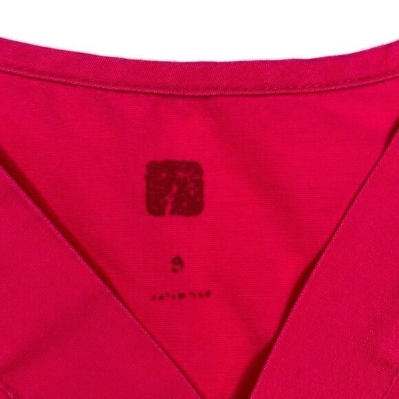 Wonderwink Spread Good Cheer Strawberry Pink Scrub Top Short Sleeve, Size (S) - Picture 6 of 9